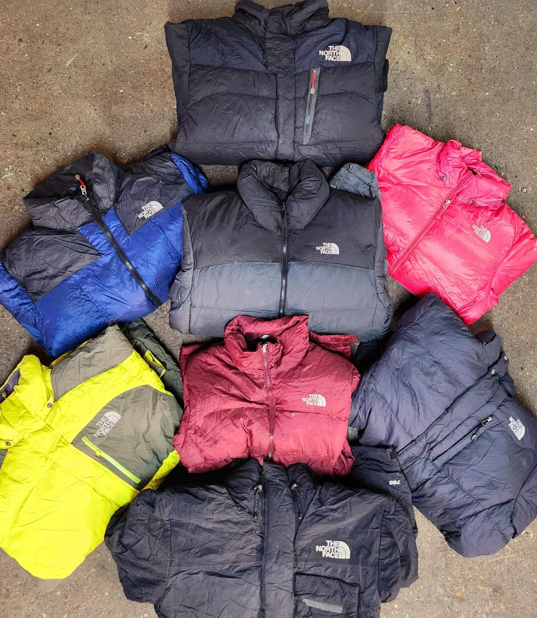 Northface Nuptse 700/ 800 / 900