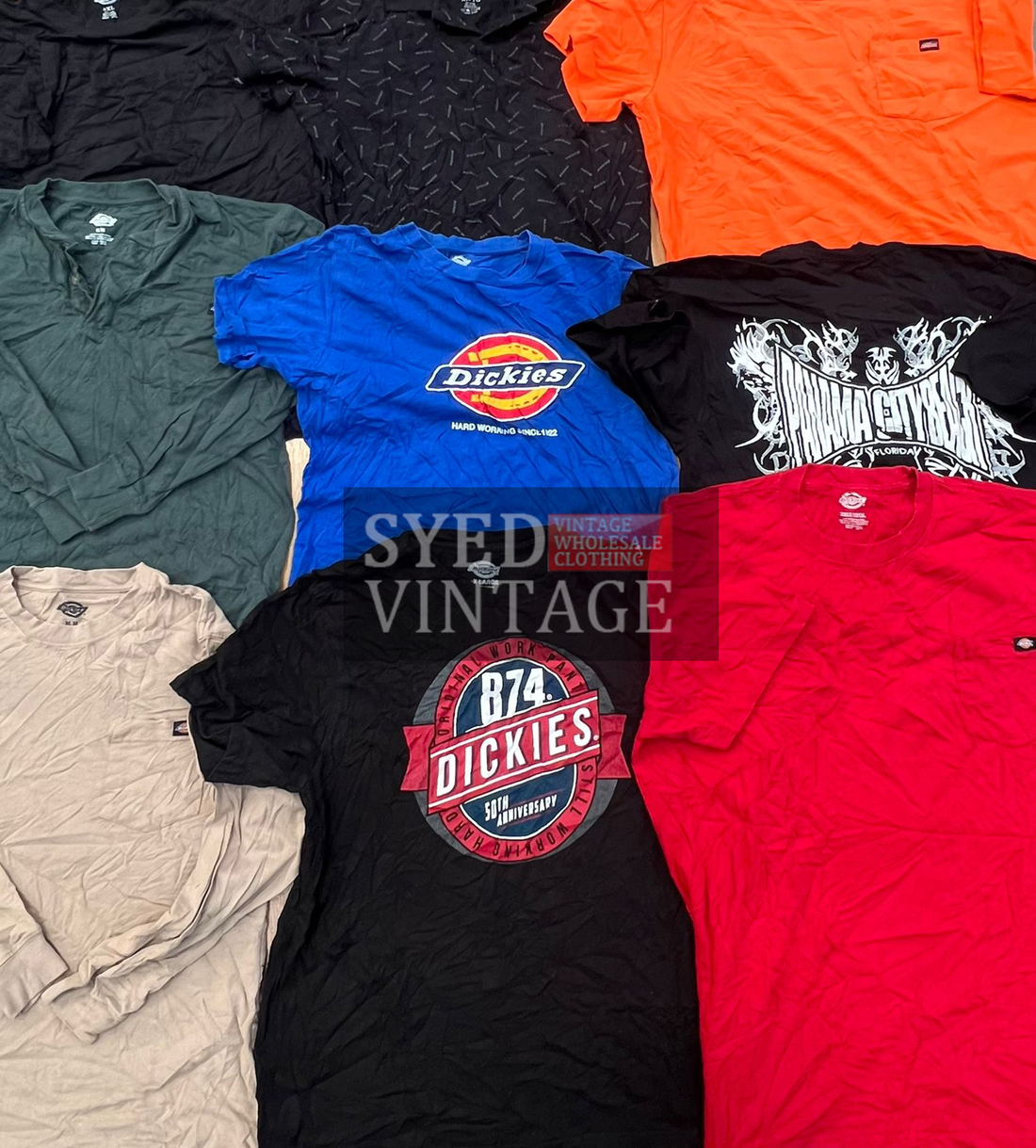 Mélange de t-shirts Carhartt et Dickies 